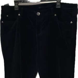 Kut from the Kloth Women's Corduroy Navy Boyfriend Pants. NWOT